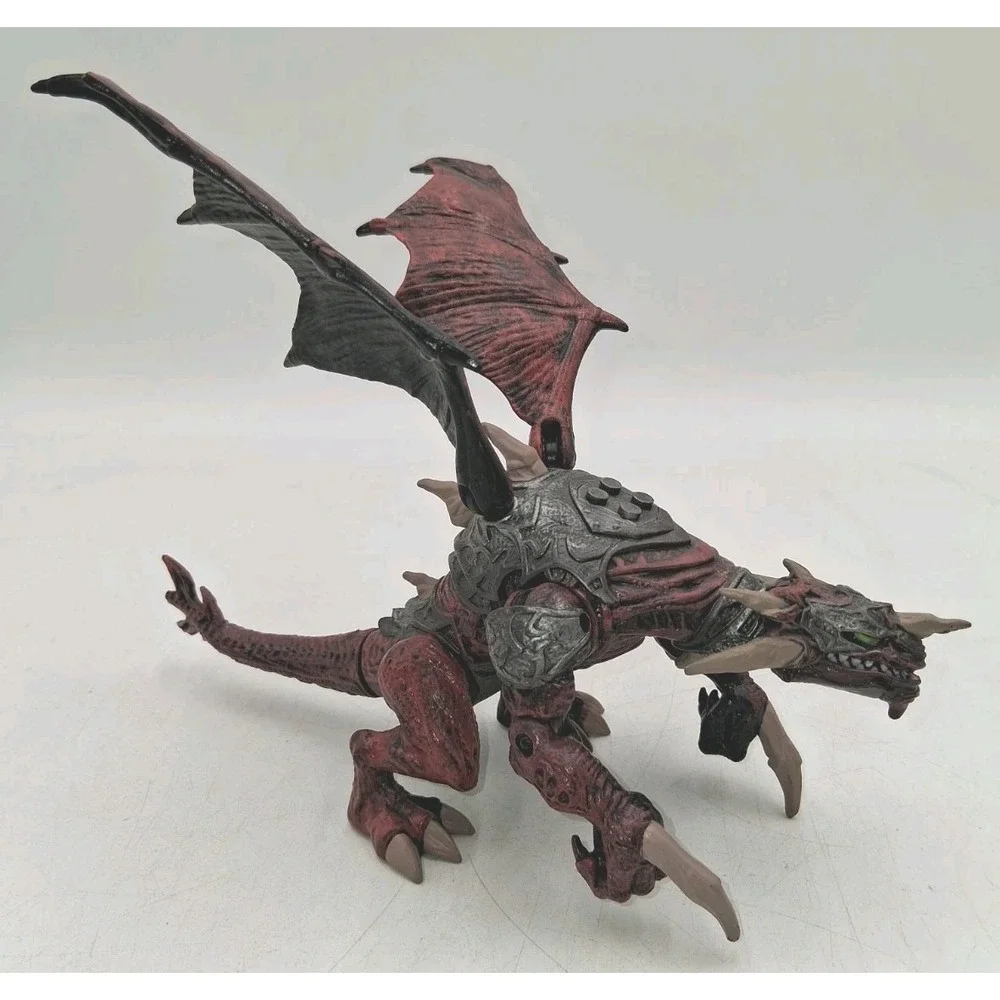 Very Rare 2005 Mega Bloks Clawdagger Red Dragon METAL AGES Tin Armour  9691